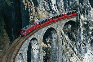 swissalpstrain1.jpg
