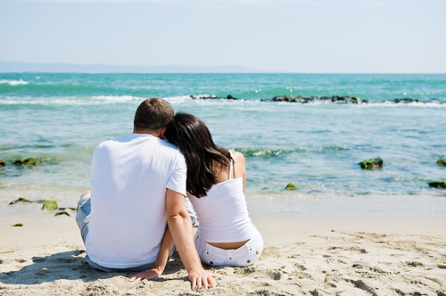 Honeymoon_Couple_Beach.jpg