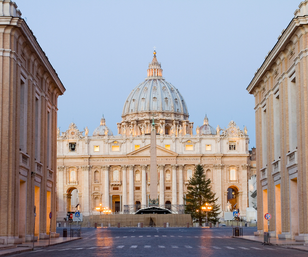 St_Peters_Basilica_Vatican_Rome.jpg