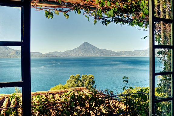 casa_palopo_volcano_view_2.png