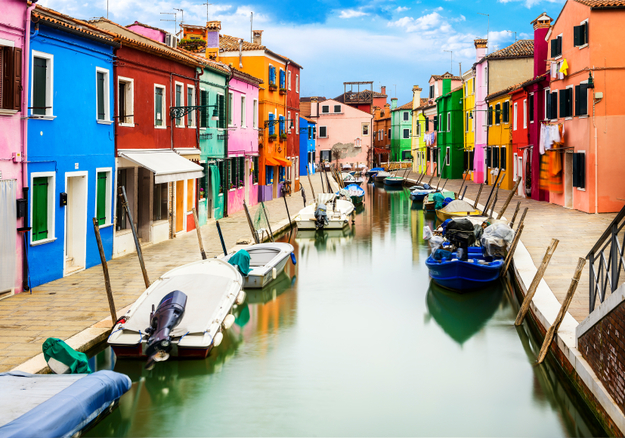 colorful_burano_italy-1.jpg