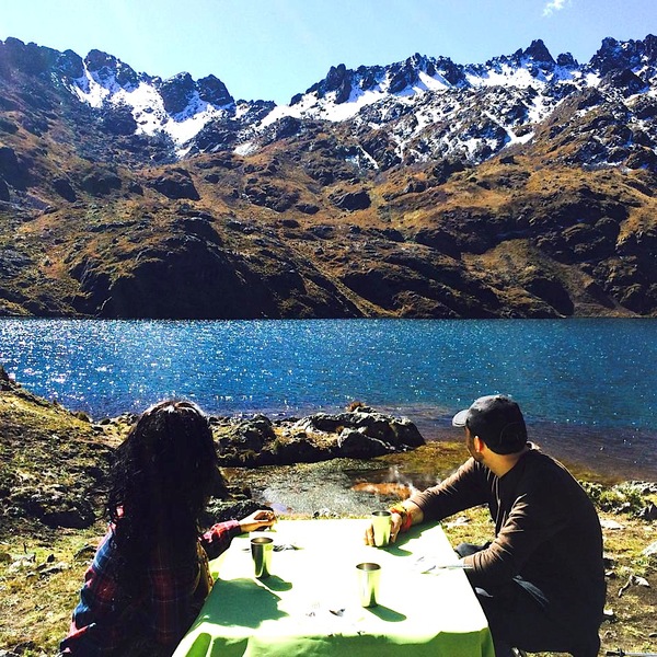 honeymoon-picnic-photo-contest_1.jpeg