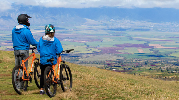 haleakala_bike_tour_couple-view-1.jpg