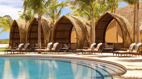 four_seasons_bora_bora_luxury_cabana_003.jpg