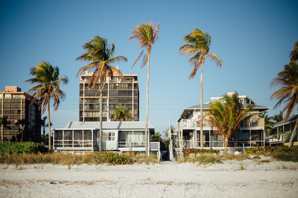 beach-stay-airbnb.jpg