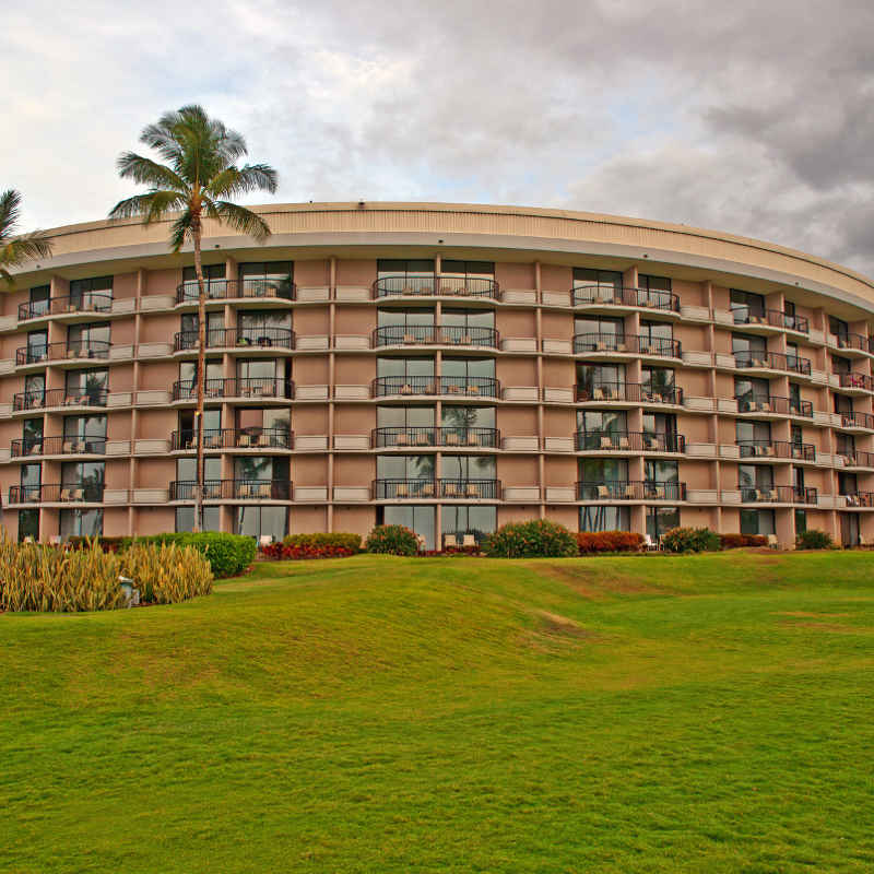 Hawaiian Big Island tropical oceanfront hotel