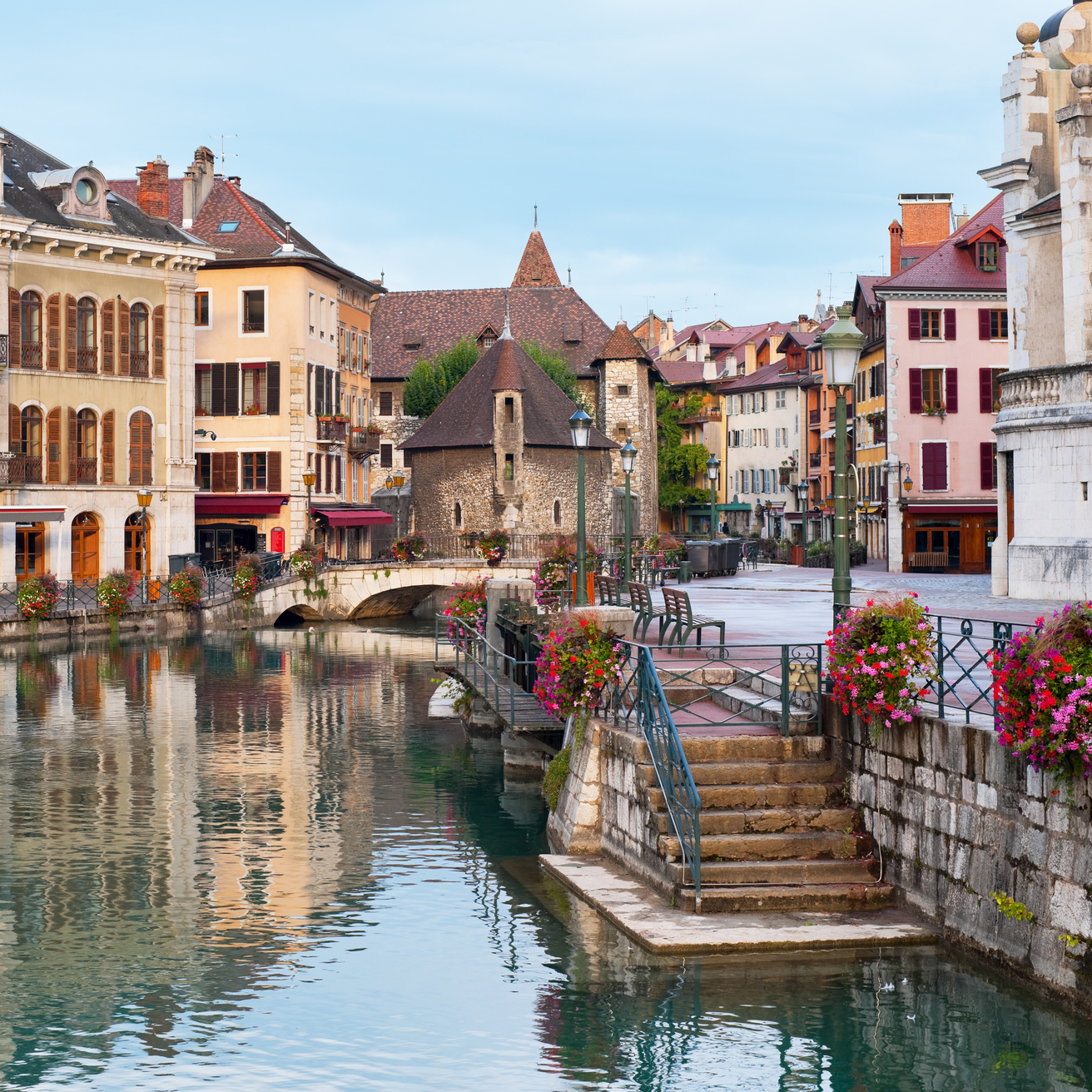 https://www.travelersjoy.com/blog/Annecy_honeymoon-1.jpg