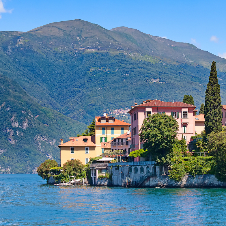 https://www.travelersjoy.com/blog/Italy_lakes_honeymoon.jpg