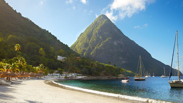 sugarbeach_viceroy_beach_pitons.JPG