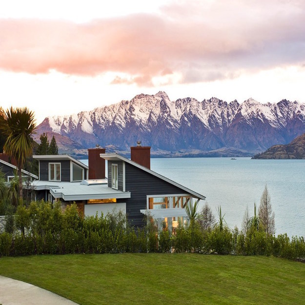 New_Zealand_Matakauri_Lodge.jpg