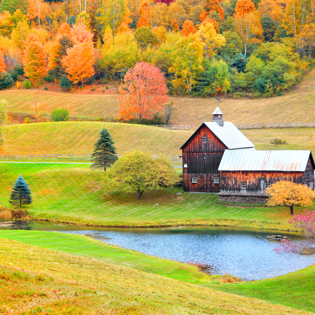 Fall_honeymoon_Destinations_Vermont.jpg
