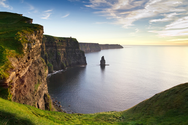 Ireland_Cliffs_of_Moher_honeymoon-4.jpg