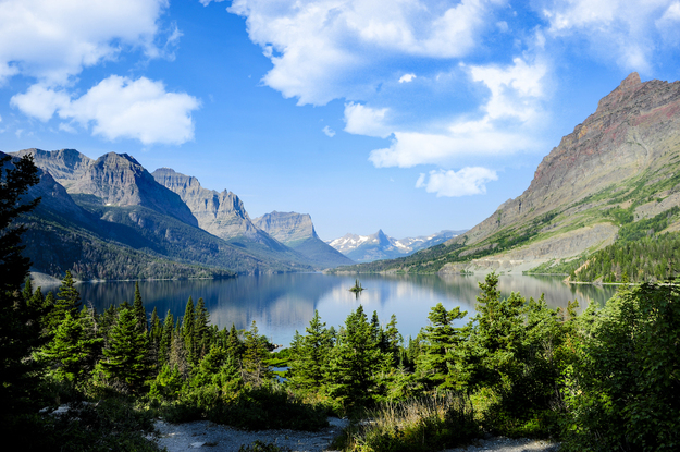 Glacier_National_Park_affordable_honeymoons.jpg