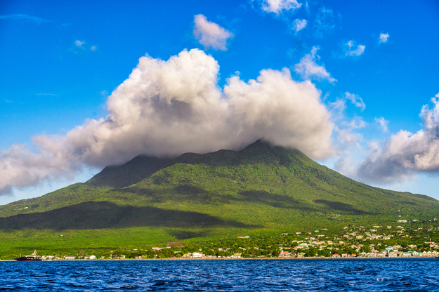 crowd-free_honeymoon_Nevis.jpg