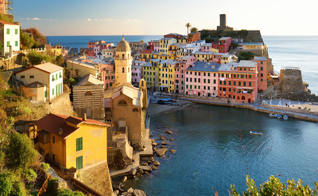 Vernazza_Italy_honeymoon-2.jpg