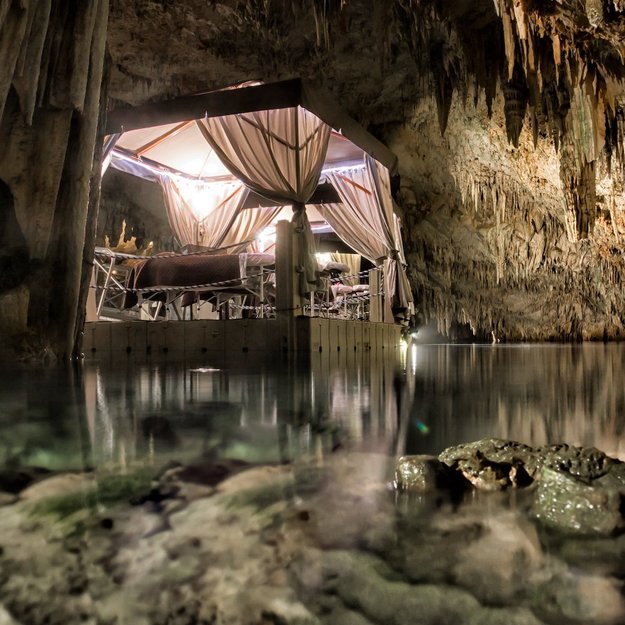 Bermuda_honeymoon_spa_cave_09.jpg