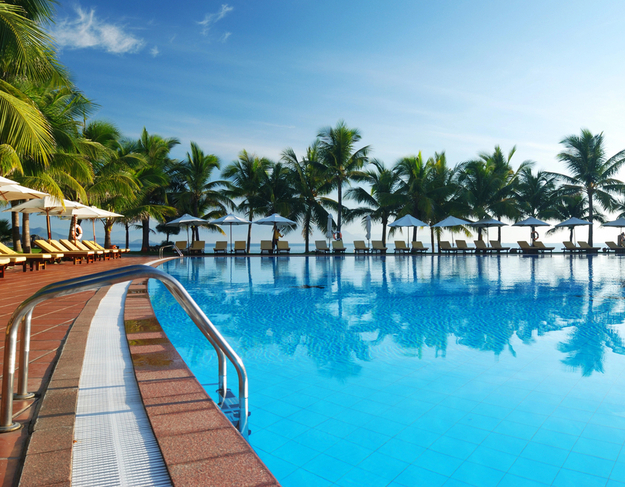 tropical_pool_resort_honeymoon-1.jpg
