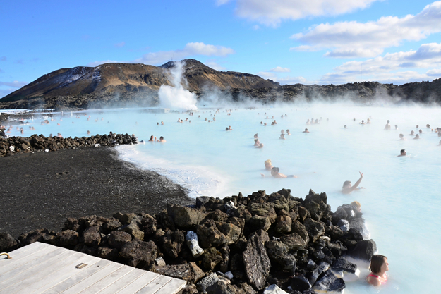 Iceland_honeymoon_facts-3.jpg