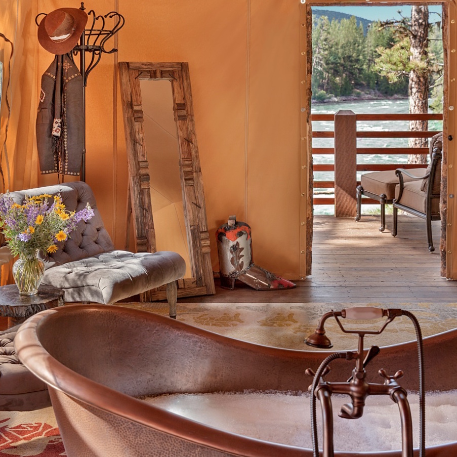 https://www.travelersjoy.com/blog/cliffside_camp_resort_at_paws_up-2.jpg